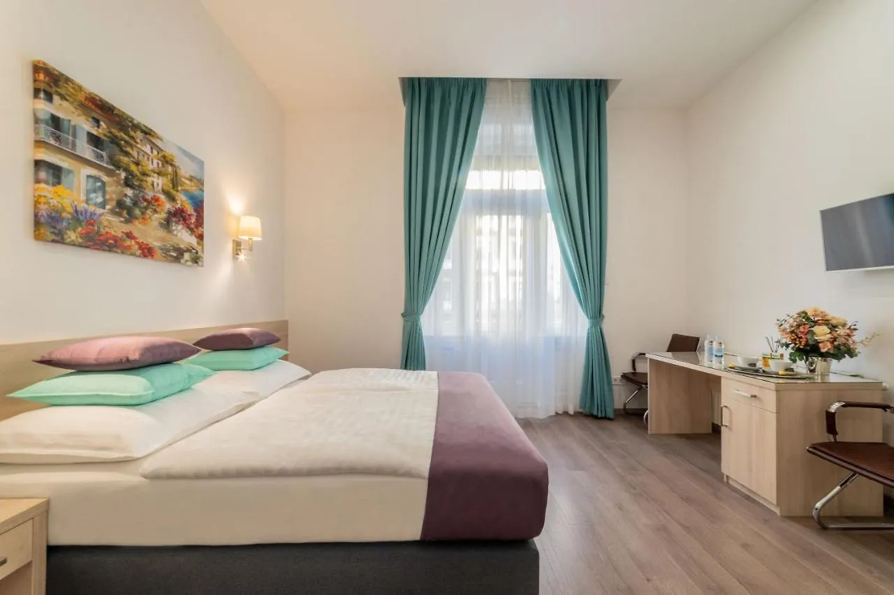 Global Suites بودابست 4*,  المجر