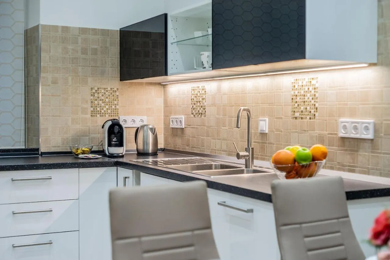 Global Suites بودابست 4*,